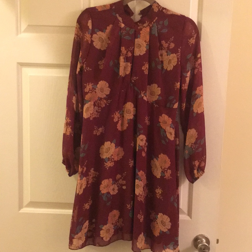 NWOT! Burgundy Flounce Floral Dress!